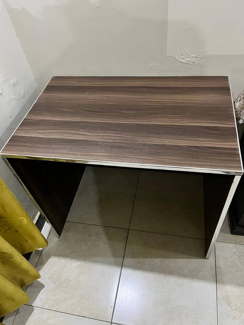 Study table 2