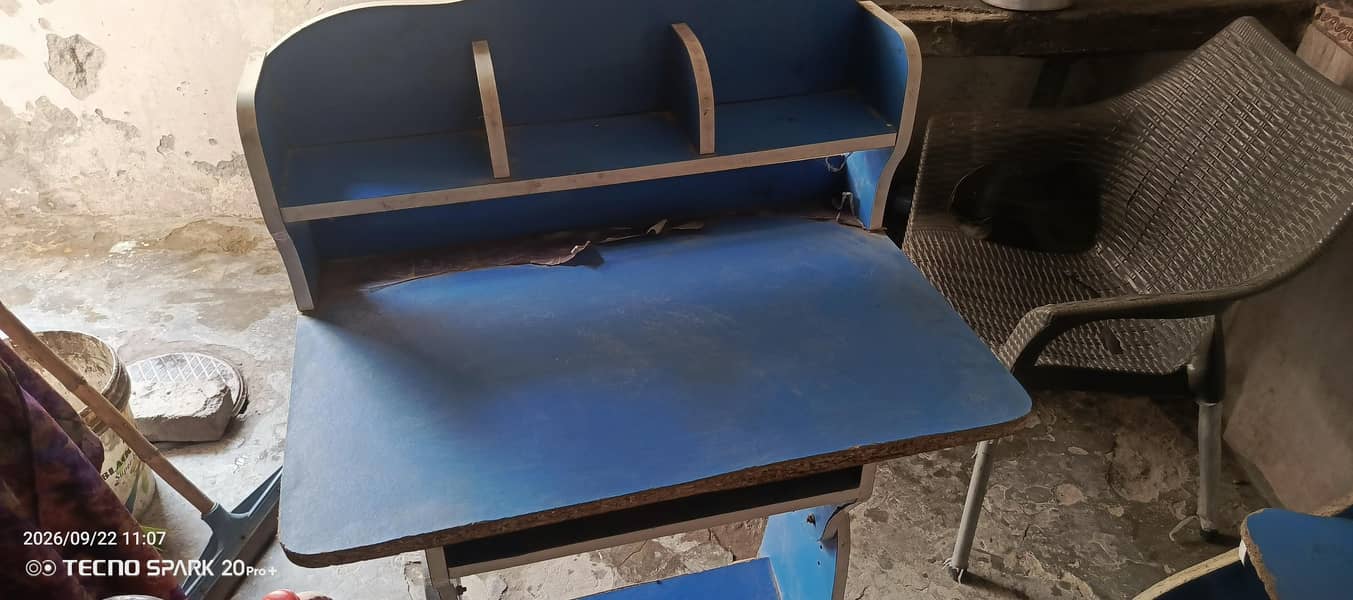 study table 0