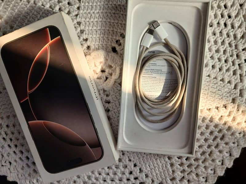 iphone 16 pro Max 2