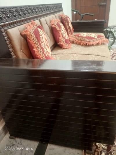 5 seater sofa set Almost new