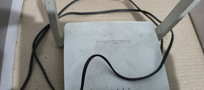 Router with cable