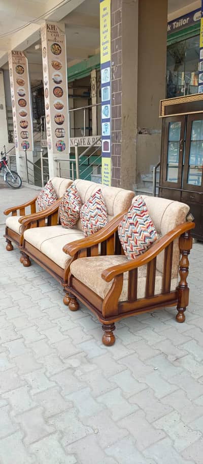 Four Seater sofa set