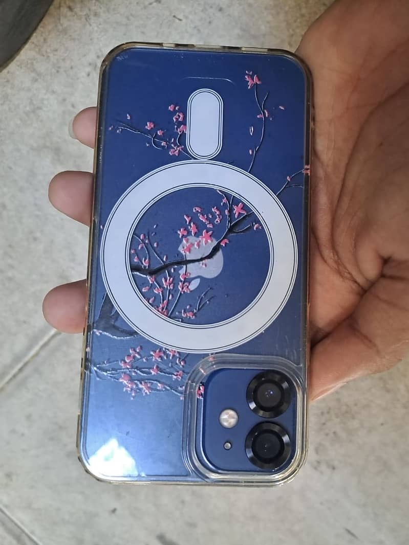 Apple iPhone 12 mini 4