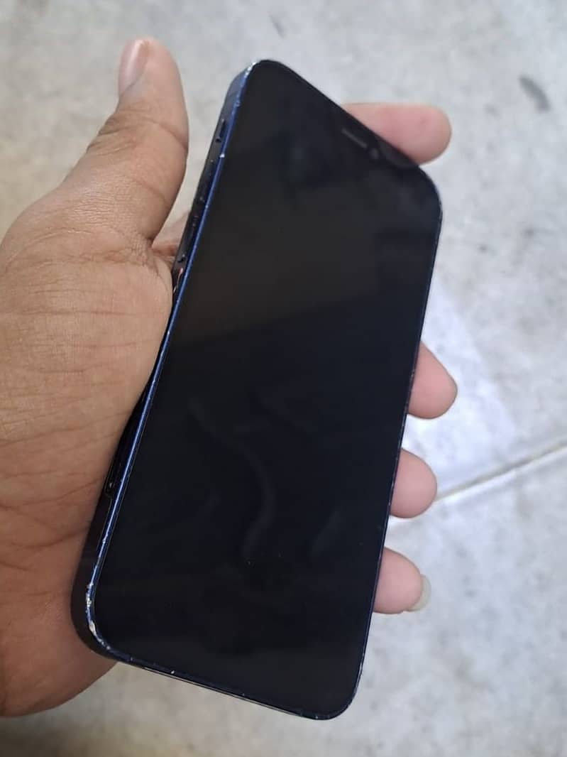 Apple iPhone 12 mini 6