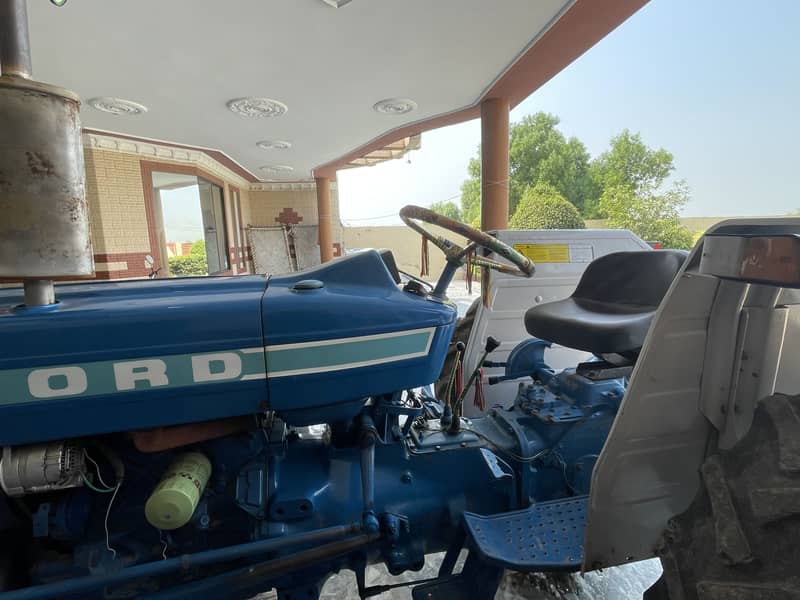 Tractor 4
