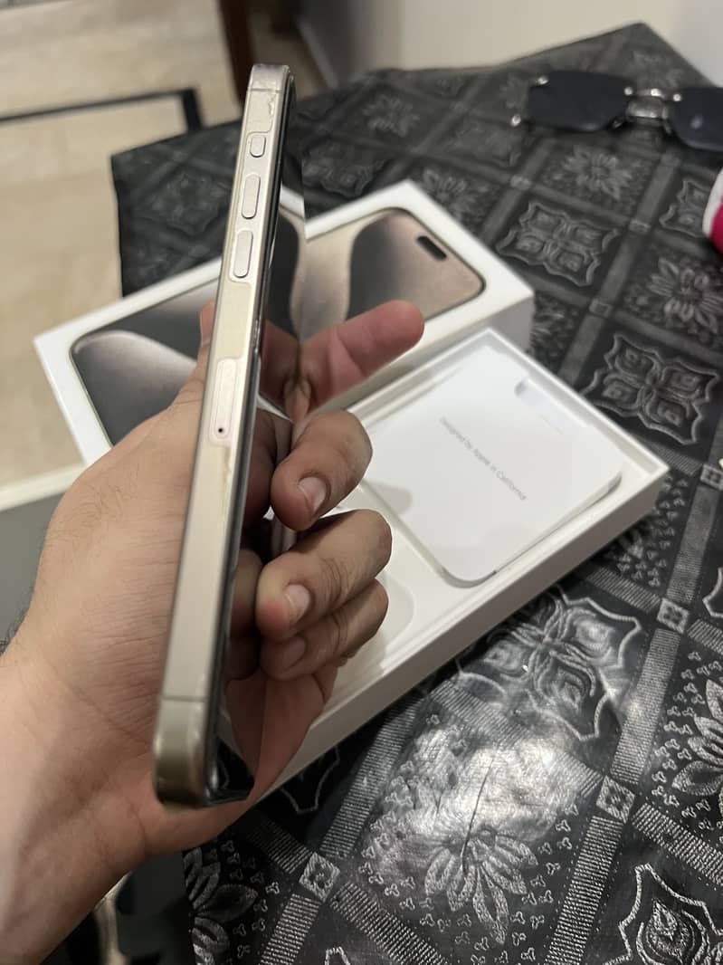 Apple iPhone 15 Pro Max 6