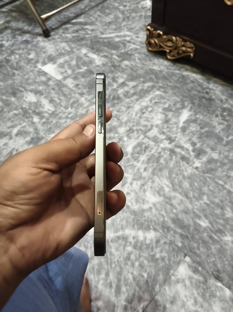 Apple iPhone 12 Pro 0