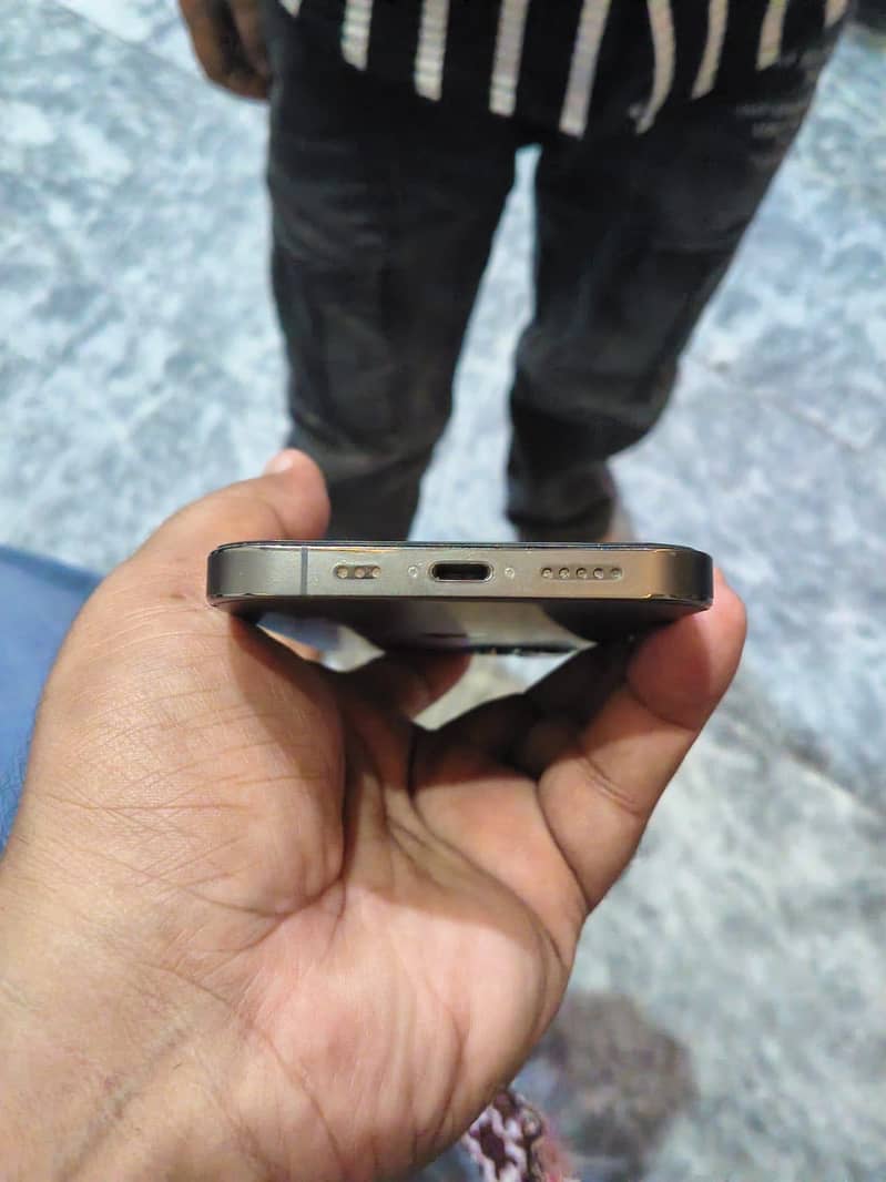Apple iPhone 12 Pro 2