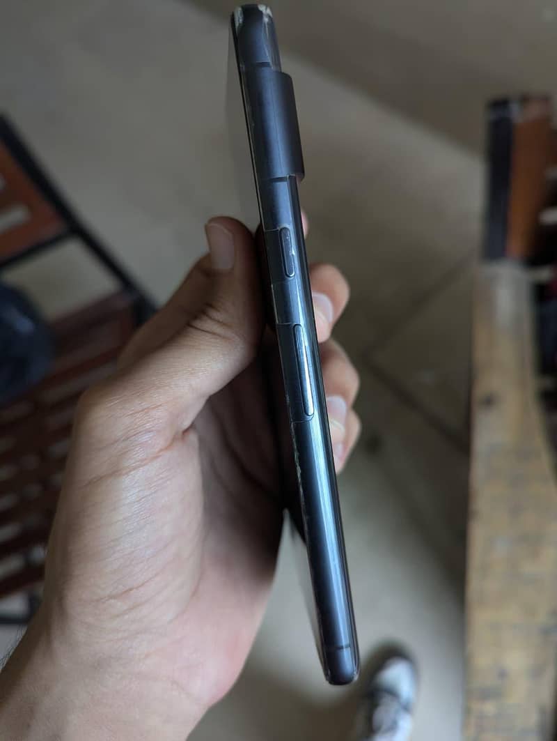 Google Pixel 7 4
