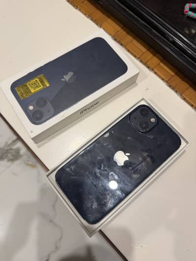 Apple iPhone 13