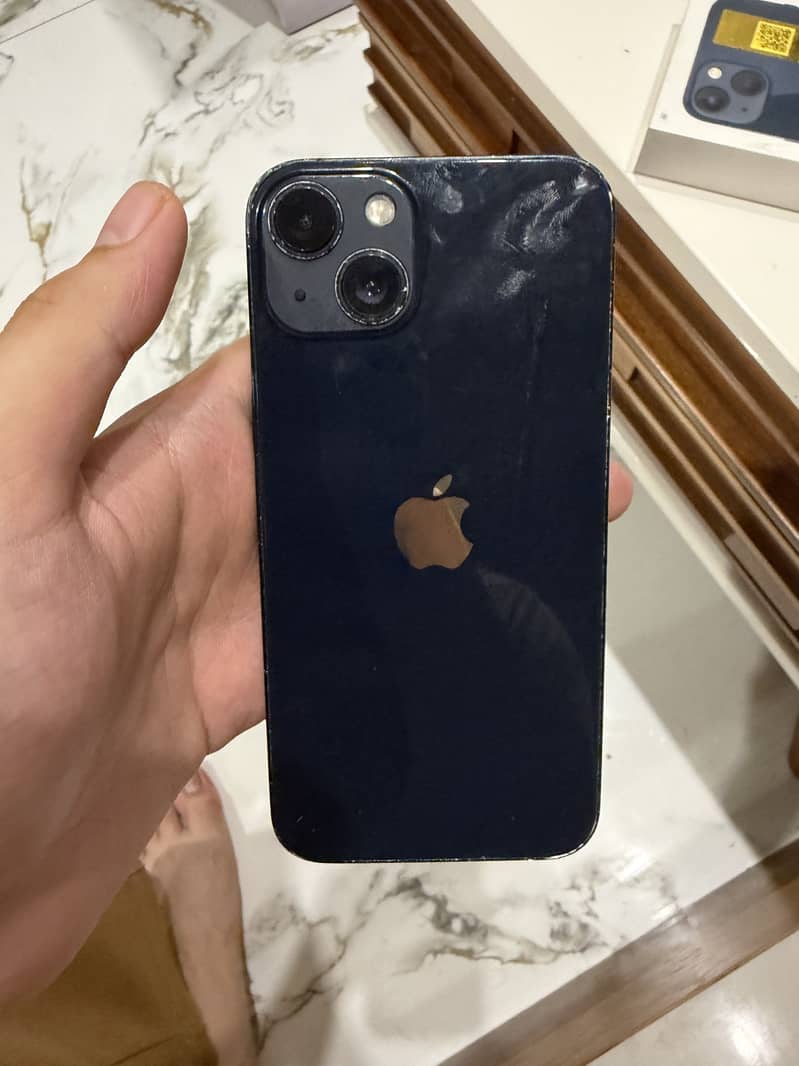 Apple iPhone 13 7