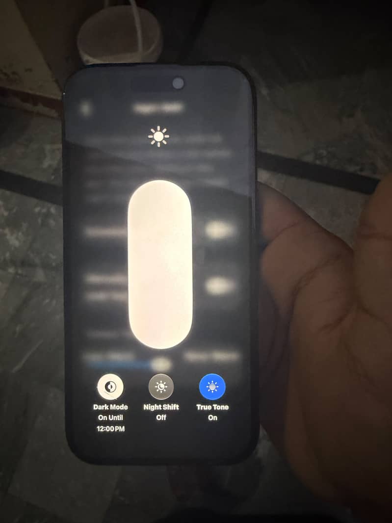 iPhone 16 3