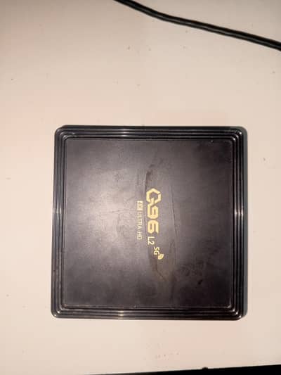 ​G96 L2 5G 4K Ultra HD Android TV Box Excellent Condition 8/128