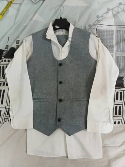 Three pc pent coat elegant grey colour