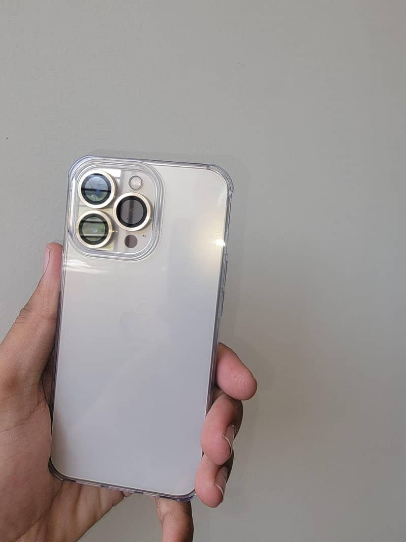 Apple iPhone 13 Pro 2