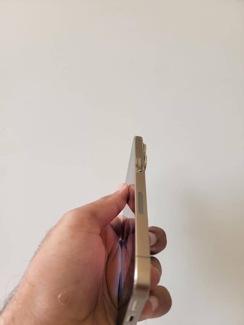 Apple iPhone 13 Pro 4