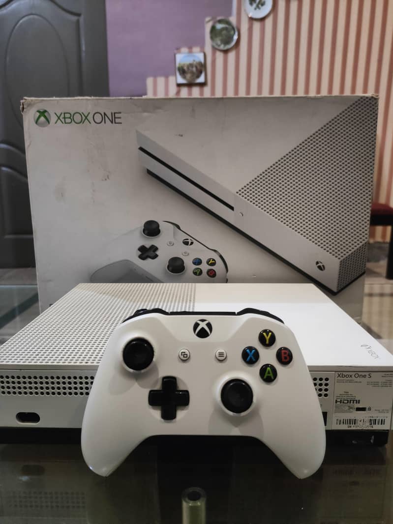 Xbox one s complete box 4