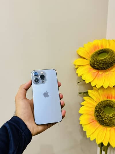 iPhone 13 Pro 256GB — 90% Battery Health | 10/10 Condition 