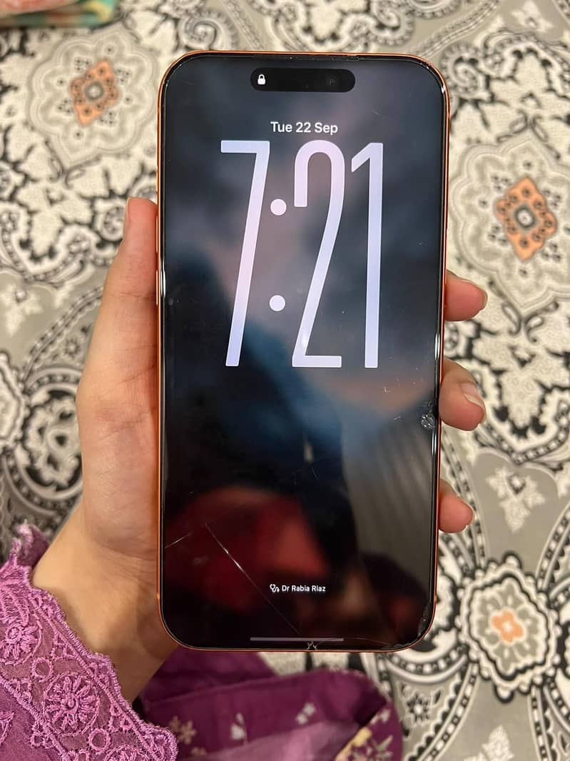 Apple iPhone 17 Pro Max 3