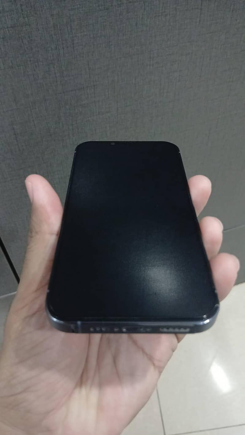 Apple iPhone 13 Pro 1