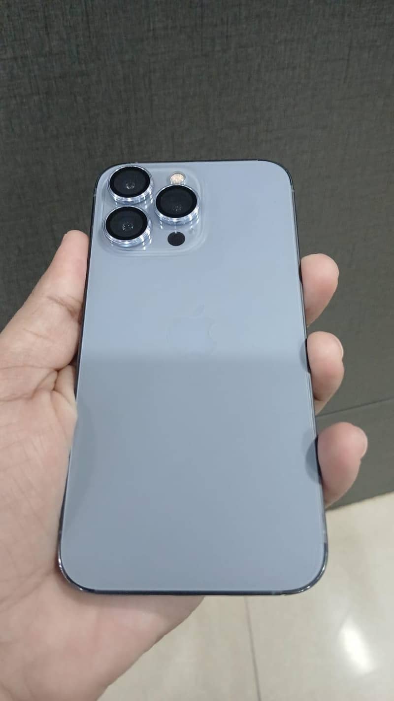 Apple iPhone 13 Pro 2