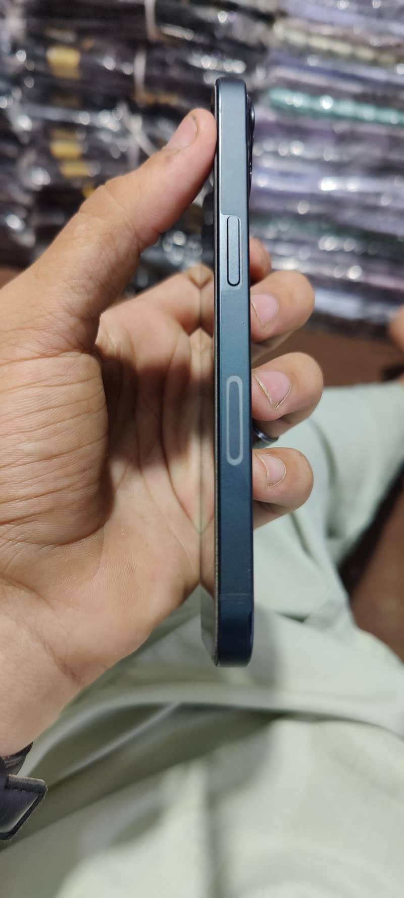 Apple iPhone 13 1
