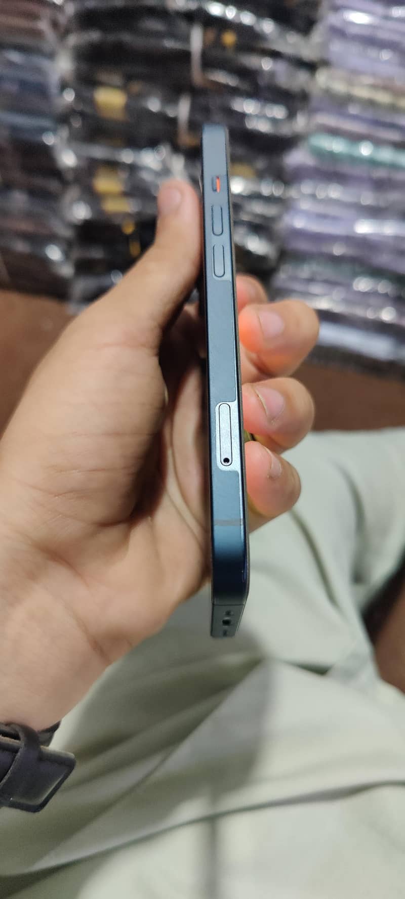 Apple iPhone 13 2