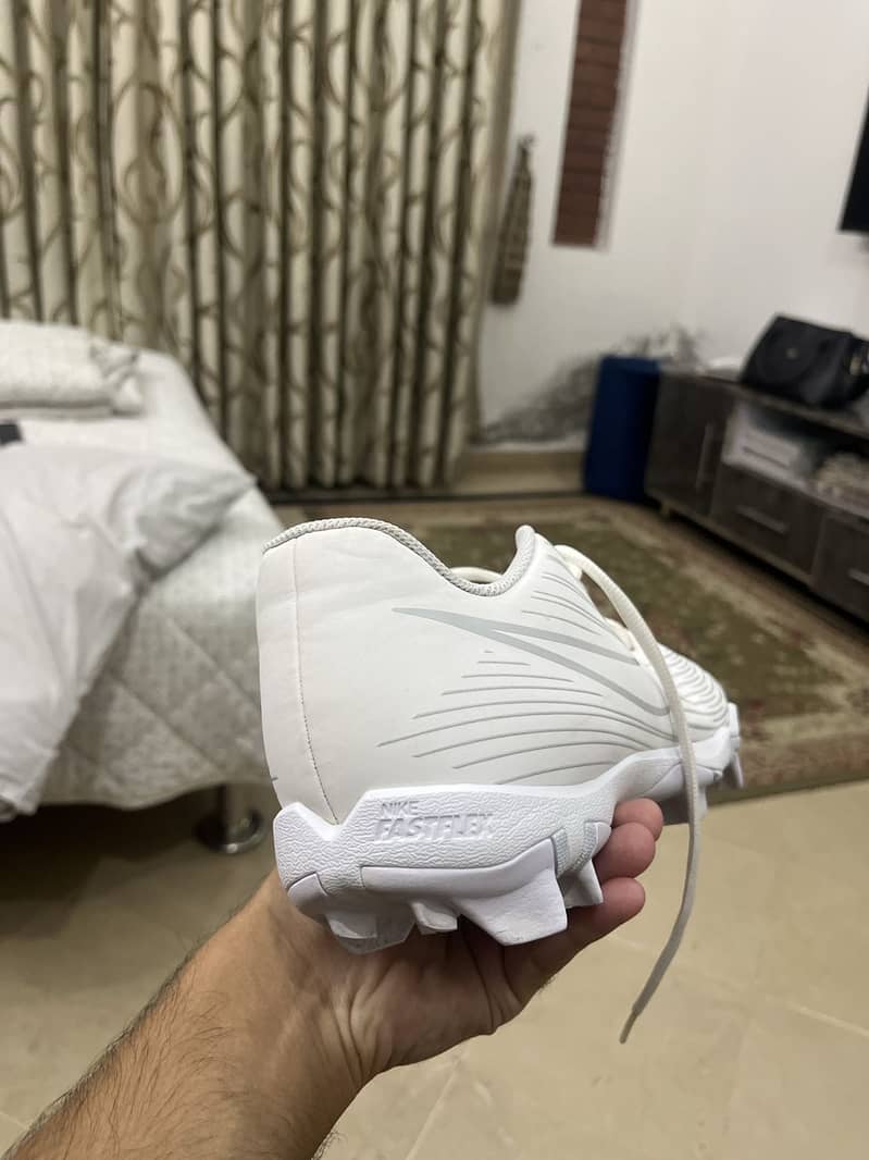 Nike FASTFLEX 4