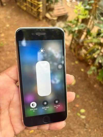 Apple iPhone SE 2020 2nd genration water pack 83 helth