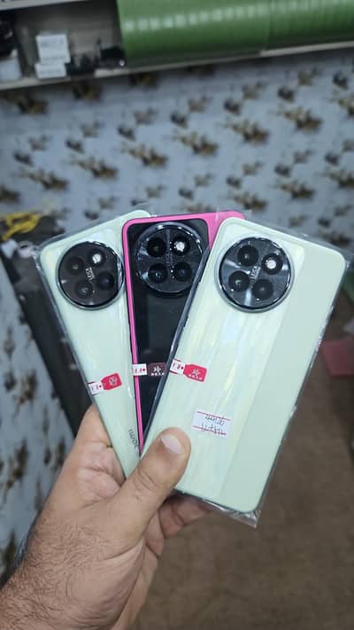 Xiaomi Civi 4 Pro / 12GB-512GB / PTA Approved / Snapdragon 8s Gen 3