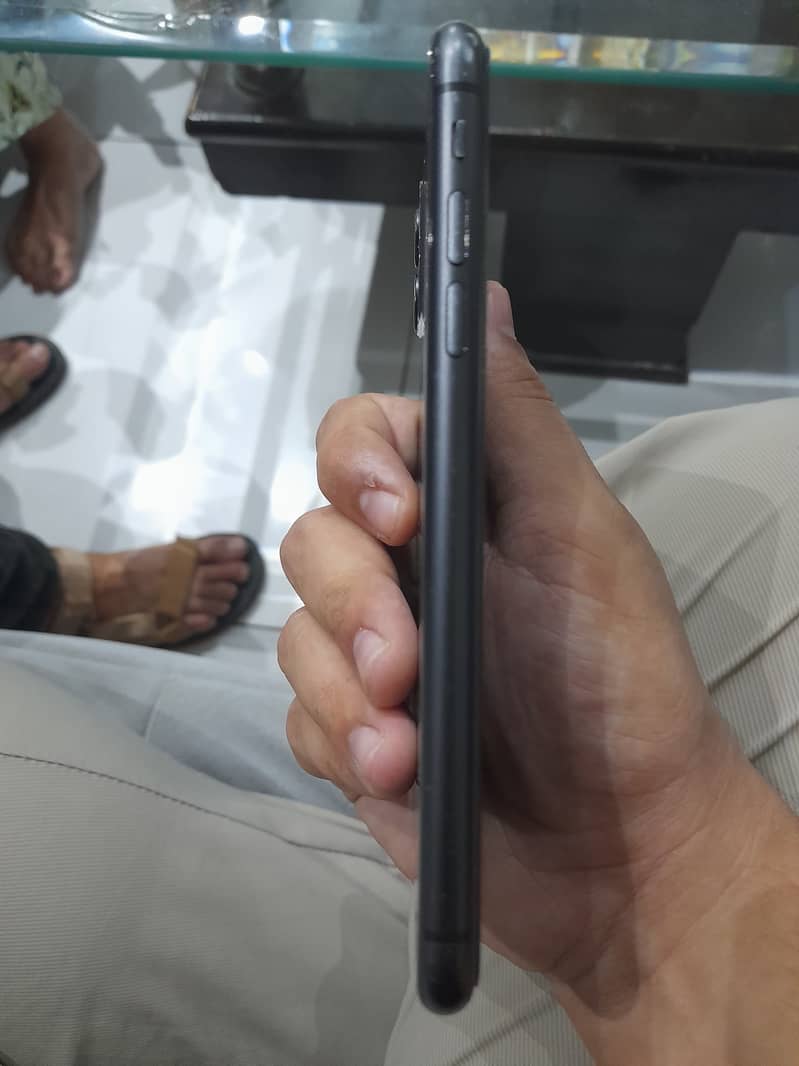 Apple iPhone 11 2