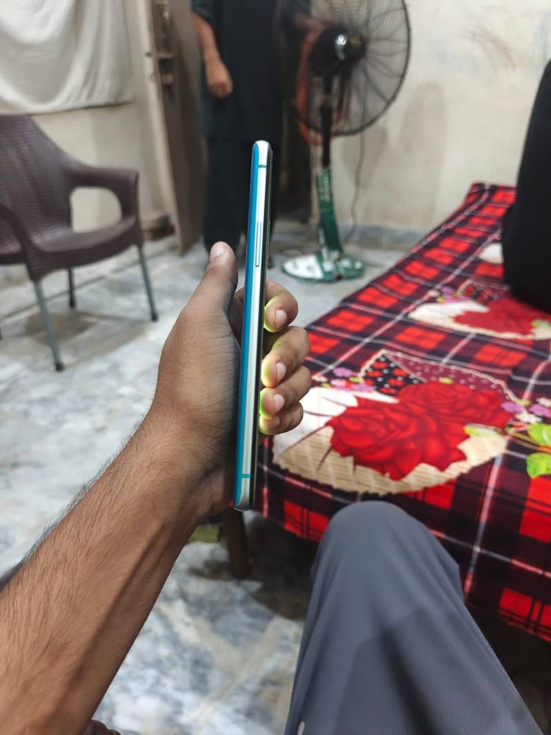 One Plus 8T 6