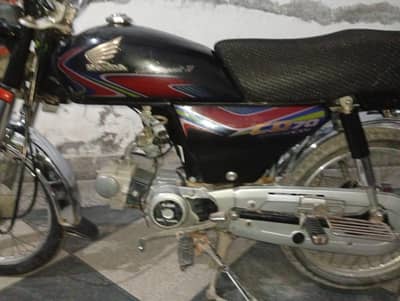 10 by 10 condition full genvium 2018 Model cd70 black color