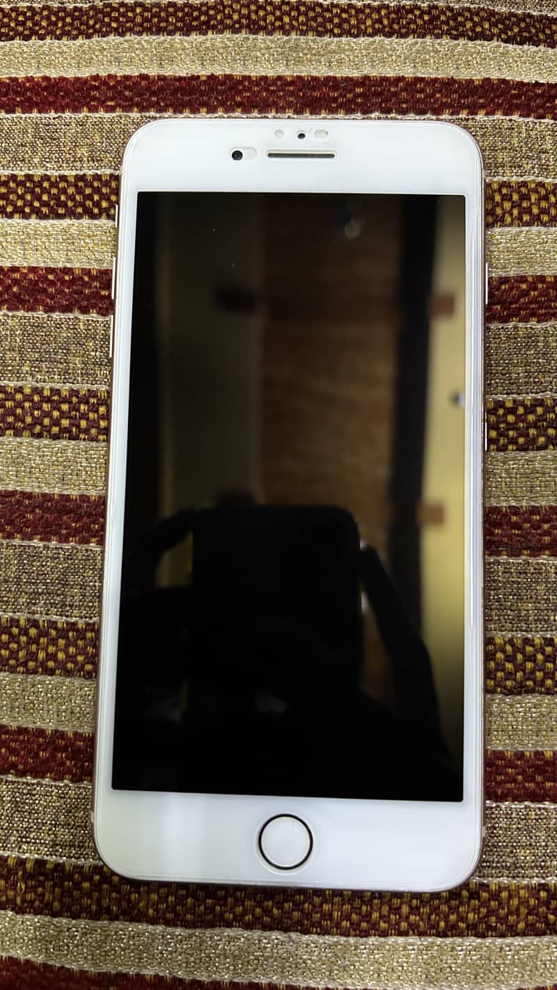 Apple iPhone 8 Plus 1