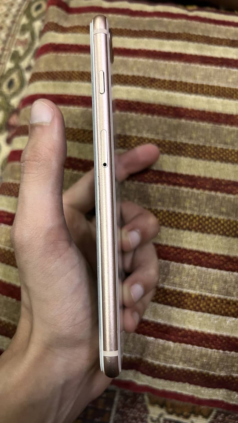 Apple iPhone 8 Plus 2