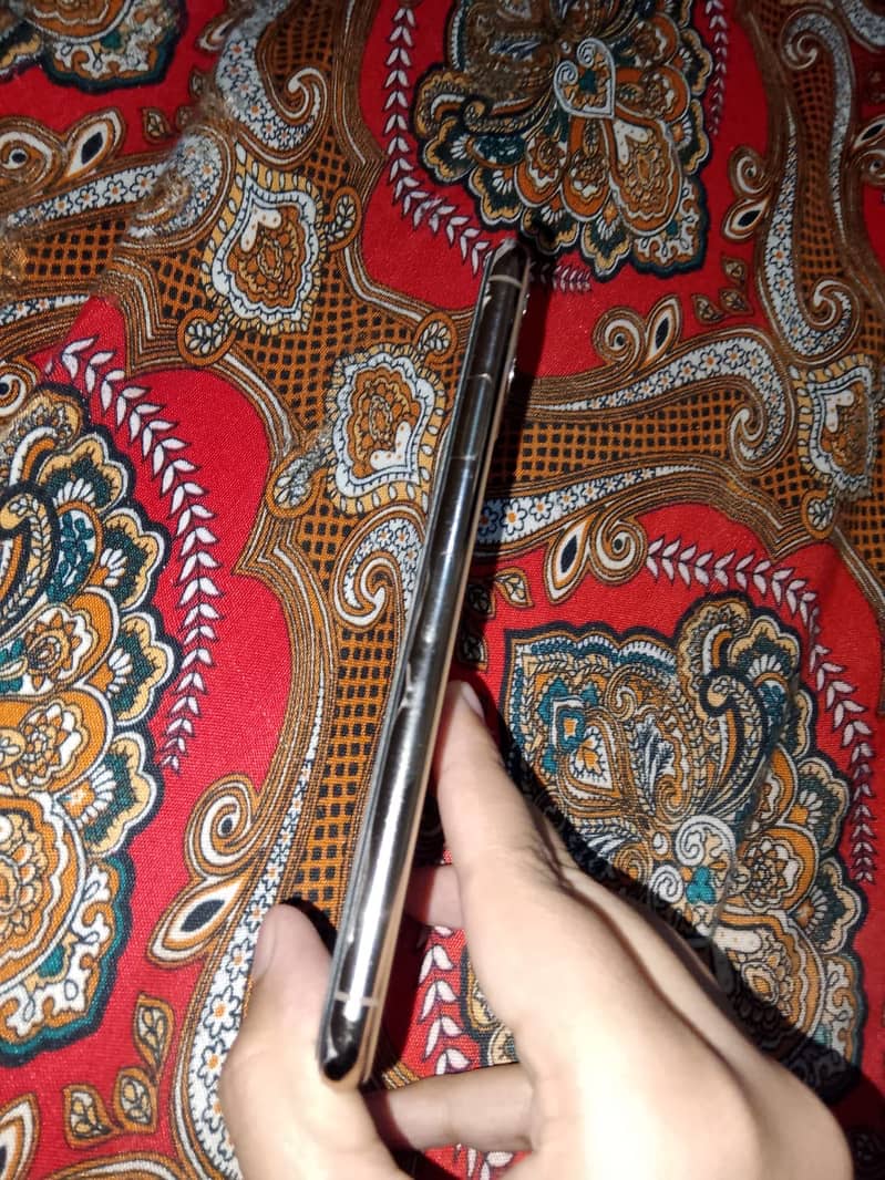 Apple iPhone 11 Pro Max 3
