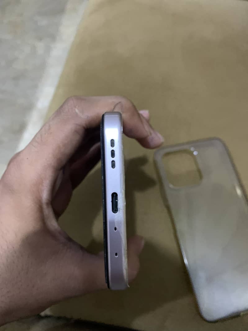 OPPO A6 4