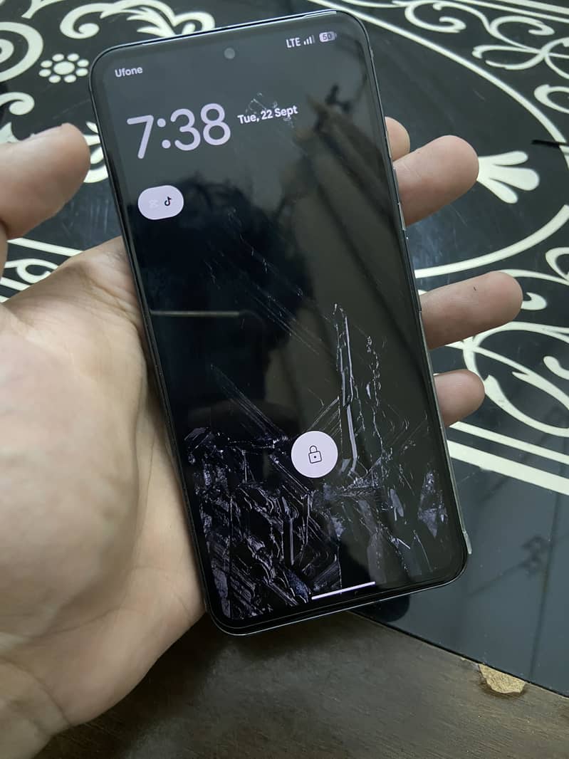 Google Pixel 8 5