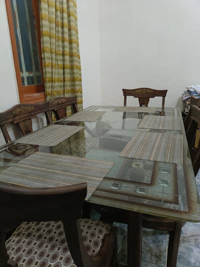 6 seater Dinning table