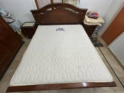 king size mattress Available in excellent condition