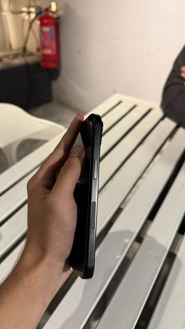 Apple iPhone 15 5