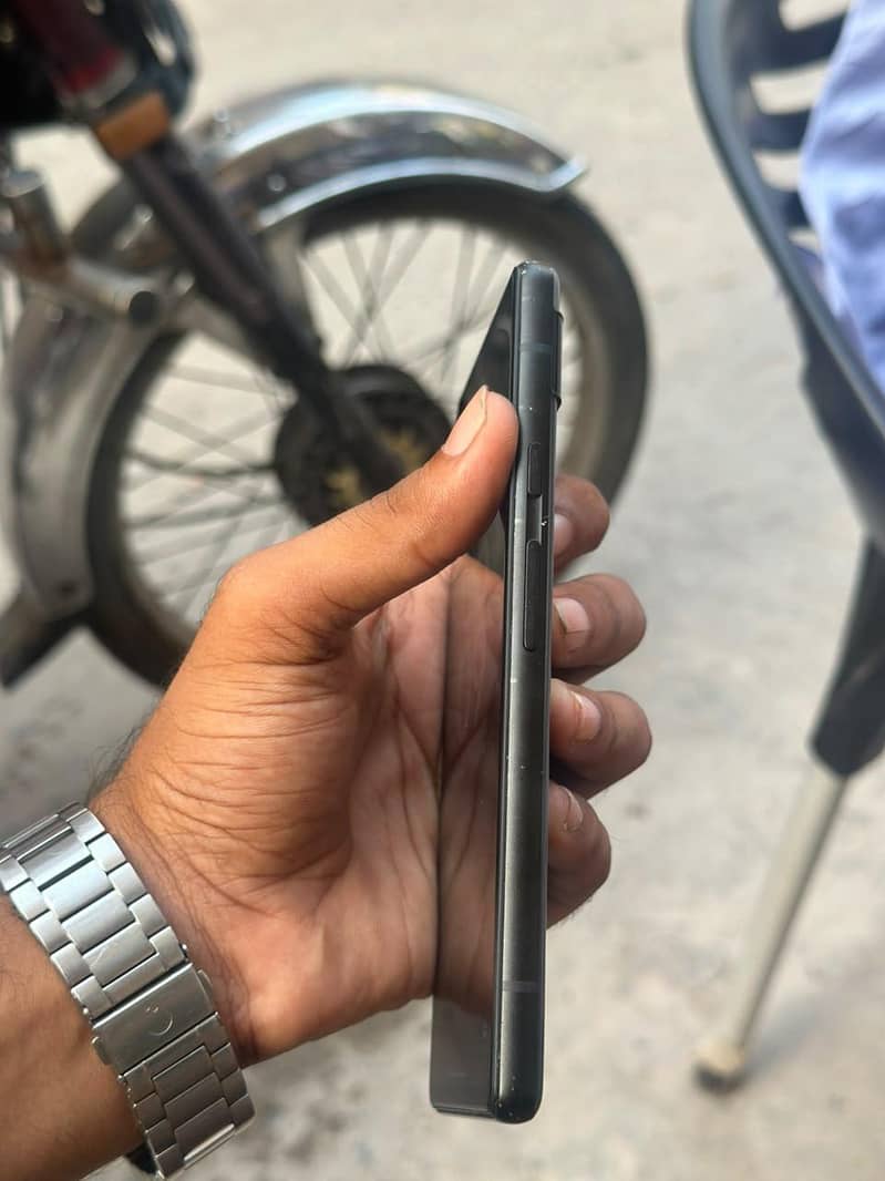 Google Pixel 6a 3