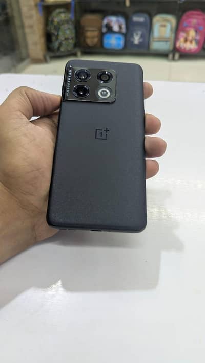 One Plus 10 Pro