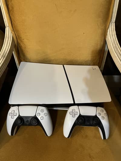 Disc Edition 1 Tb + 2 Original Controllers Like Open Box