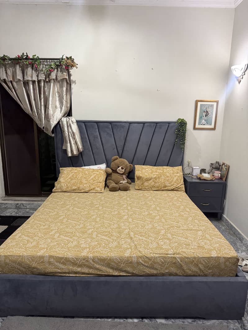 Tufted bed 0