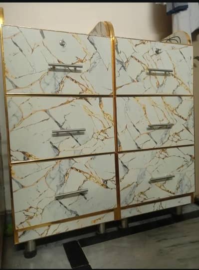 Dressers and Drawers