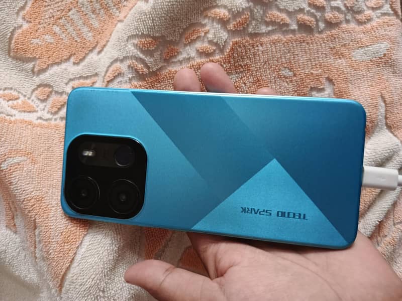 Tecno Spark Go 1
