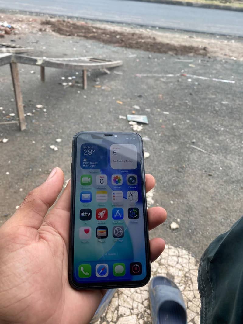 Apple iPhone 11 Pro 1