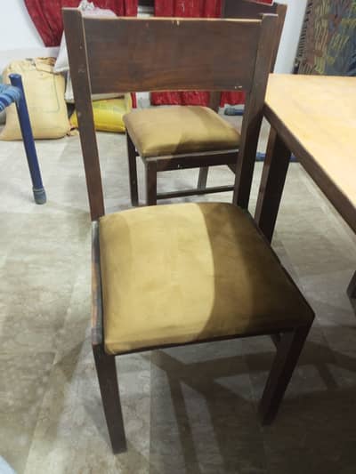 Wooden Dining Table with 6 poshished chairs