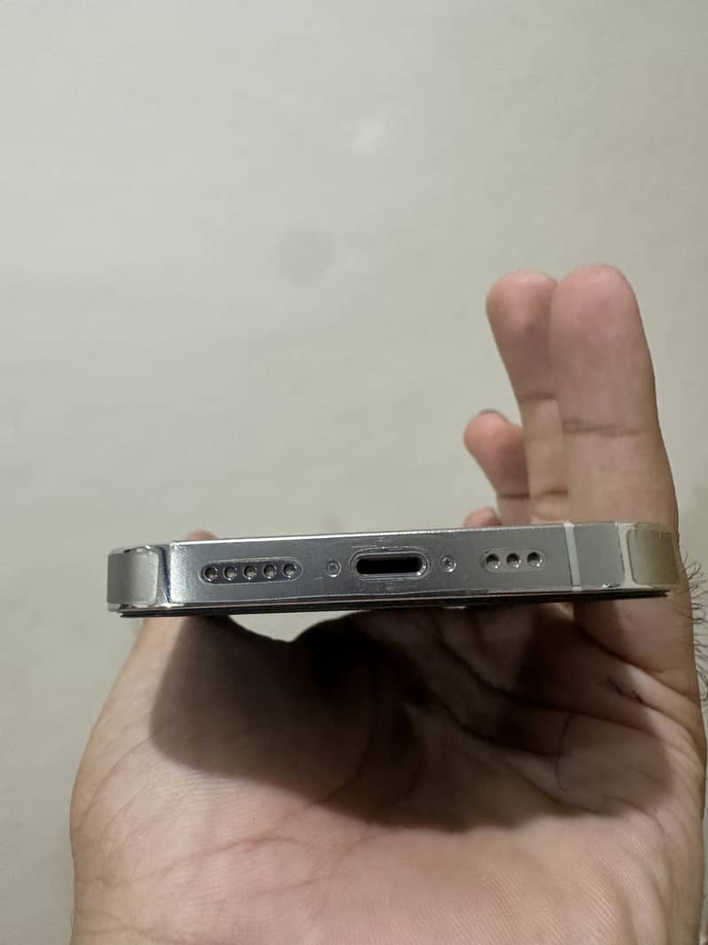 Apple iPhone 14 Pro 1